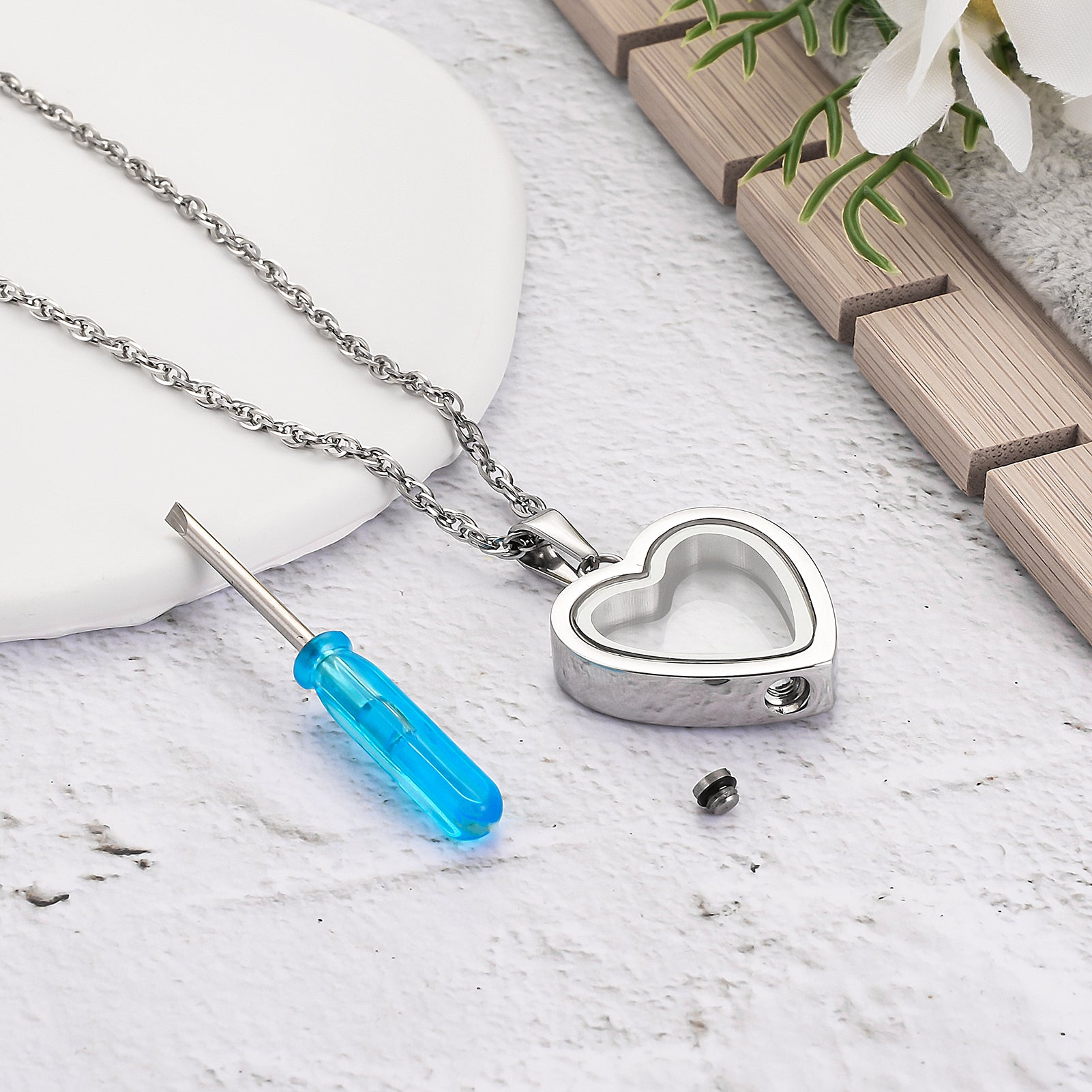 Transparent Window Heart Urn Cremation Necklace for Ashes
